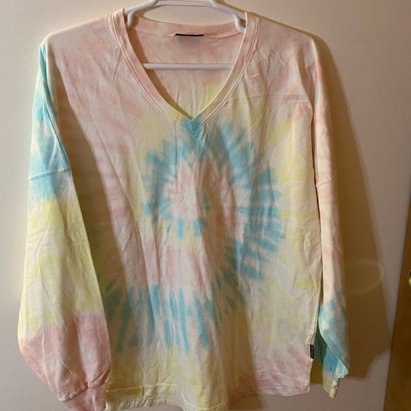 Spirit Jersey Women’s 2X long sleeve TShirt V Neck Tye Dye yellow Pink Blue NWOT - Picture 1 of 11